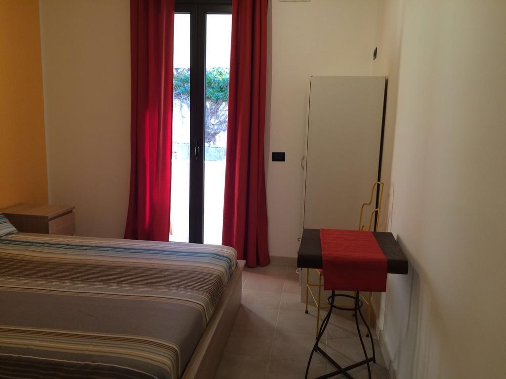 La Casa Delle Farfalle Syracuse Room photo